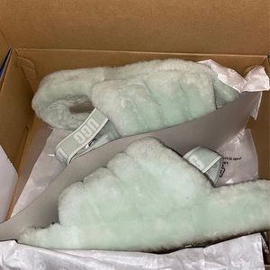 Ugg fluff yeah slide